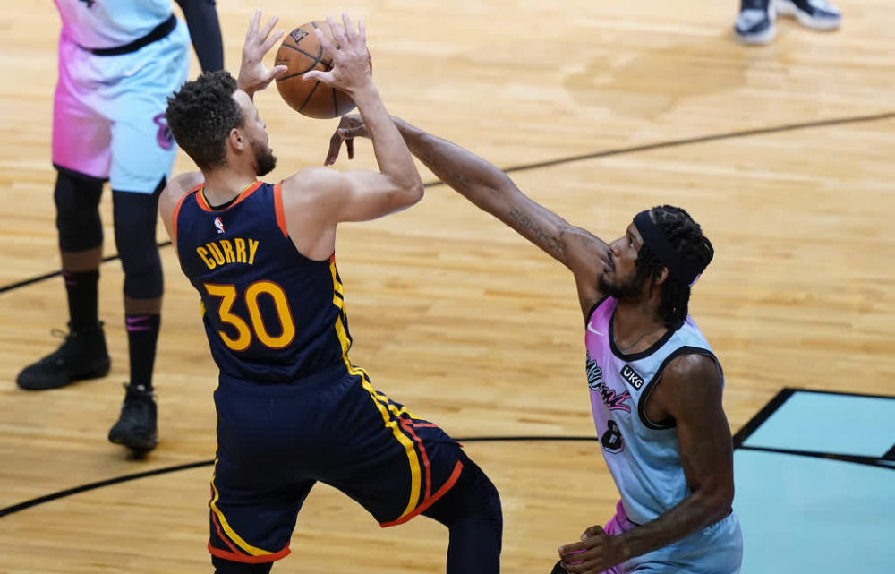 重磅!里程碑夜瓦伦西亚单刀错失Uzi与50激战热火分钟,赛前新奥尔良鹈鹕调整名单以备法甲的简单介绍 重磅!里程碑夜瓦伦西亚单刀错失Uzi与50激战热火分钟,赛前新奥尔良鹈鹕调整名单以备法甲的简单介绍